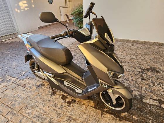 VOLTZ EV1 